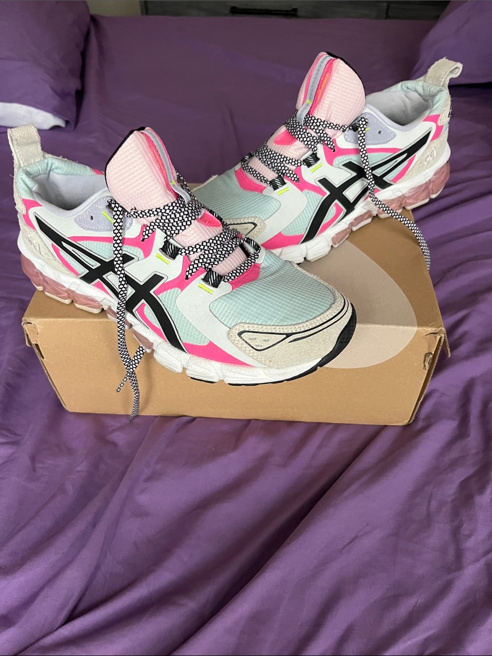 ASICS Gel - Quantum 180 Women's Athletic Sneakers - Pink/White